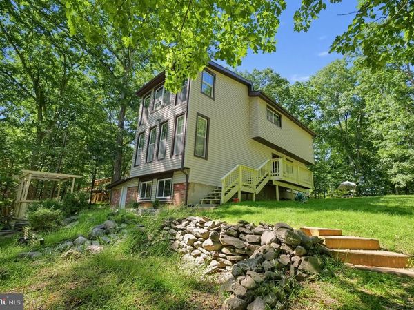 3511 ACORN CIRCLE , EAST STROUDSBURG, PA 18302
