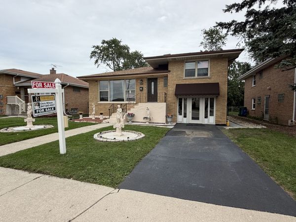 7923 Central Avenue , Burbank, IL 60459