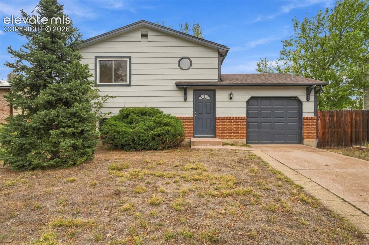 1043 W Nolte Drive, Colorado Springs, CO 80916 Main Photo