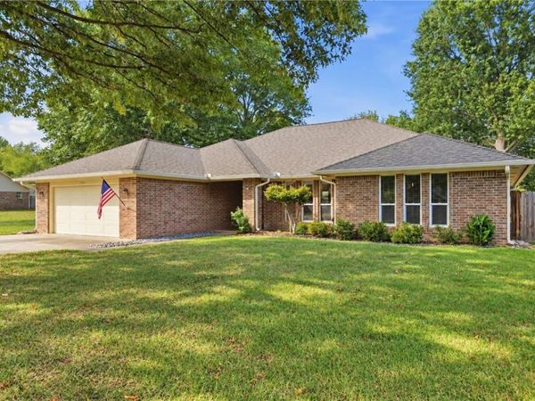 1764 E Harold Street, Fayetteville, AR 72703