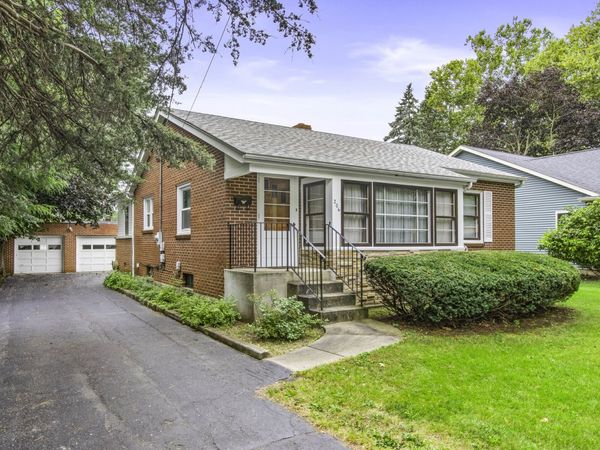 206 E Church Street , Plano, IL 60545