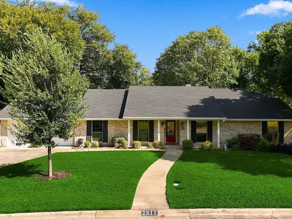 2811 Reedcroft Drive , Farmers Branch, TX 75234