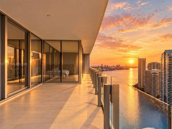300 Biscayne Boulevard Way , Unit 3304C, Miami, FL 33131