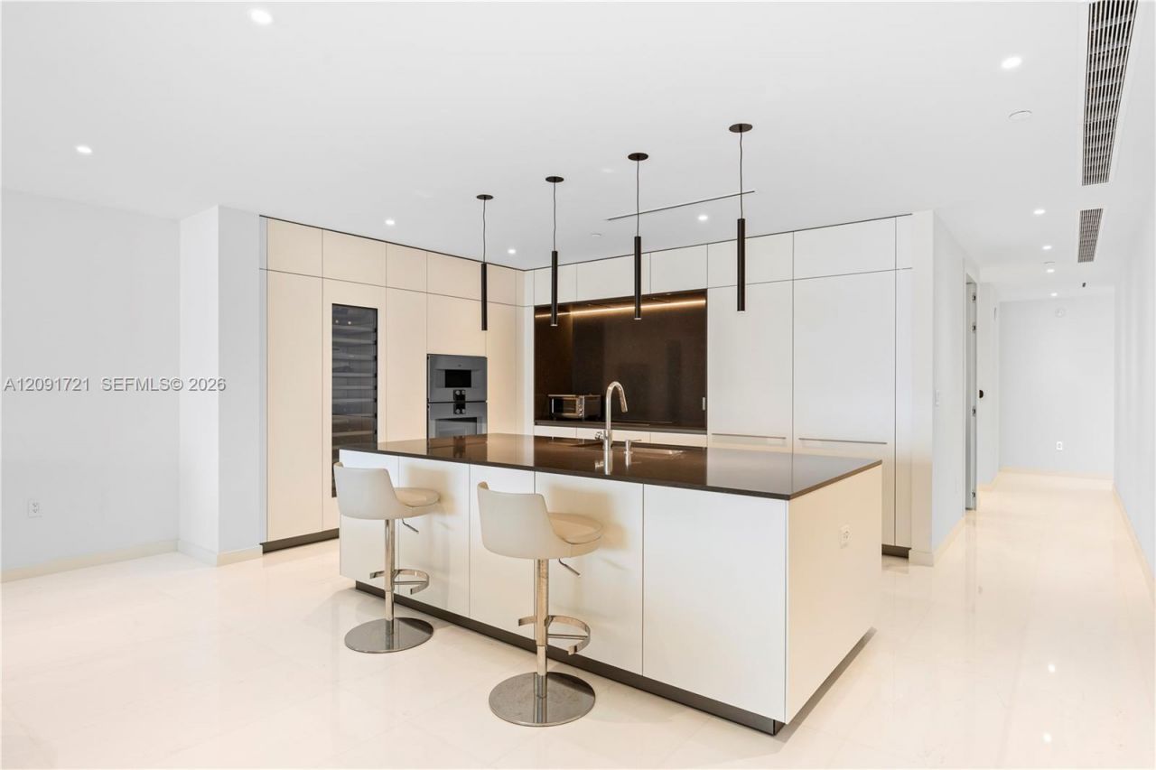 300 Biscayne Boulevard Way , Unit 3304C, Miami, FL 33131 Photo