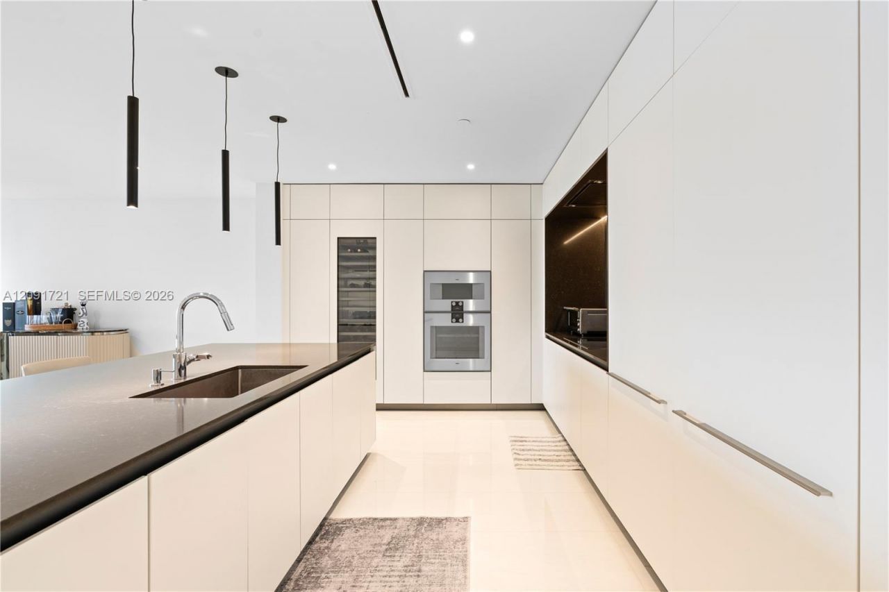 300 Biscayne Boulevard Way , Unit 3304C, Miami, FL 33131 Photo