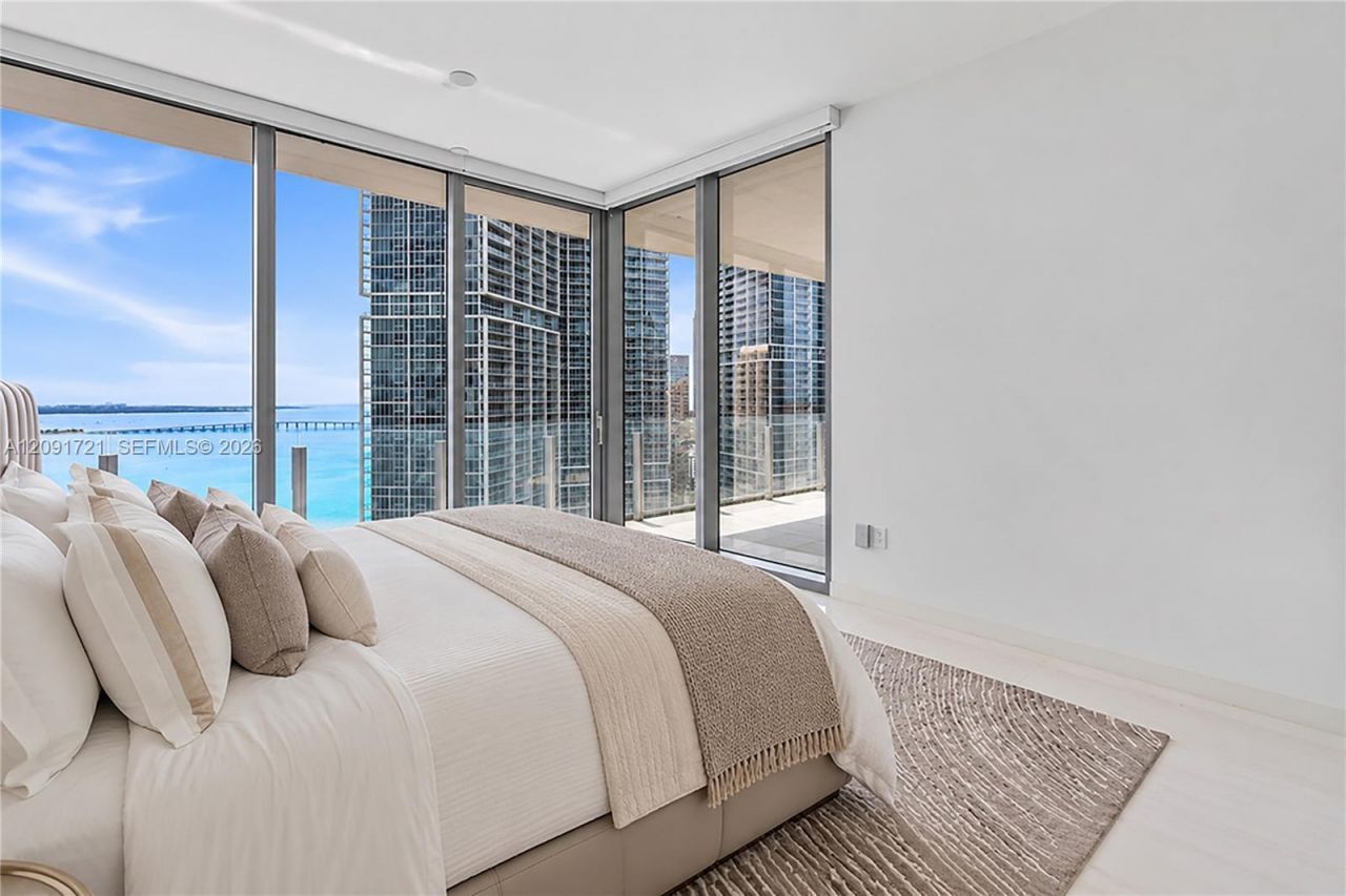 300 Biscayne Boulevard Way , Unit 3304C, Miami, FL 33131 Photo