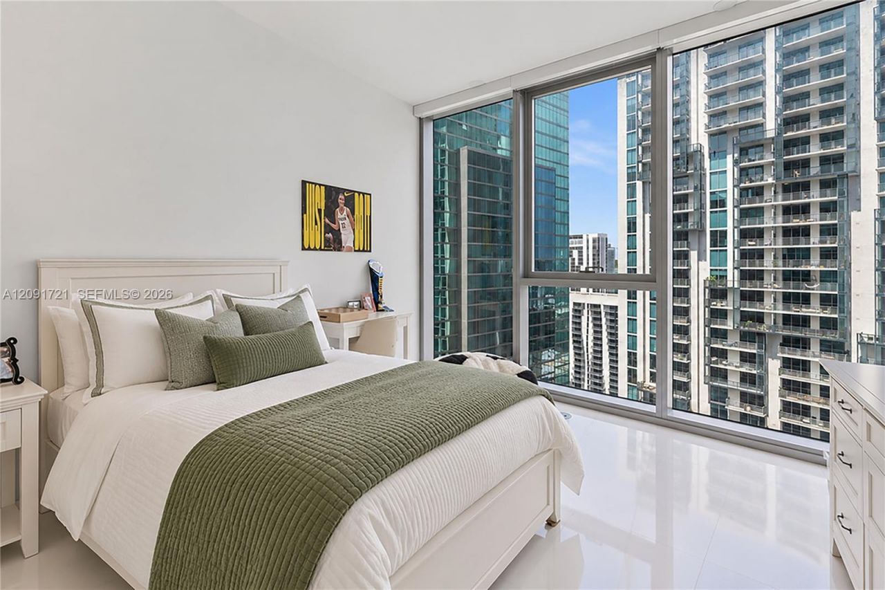 300 Biscayne Boulevard Way , Unit 3304C, Miami, FL 33131 Photo