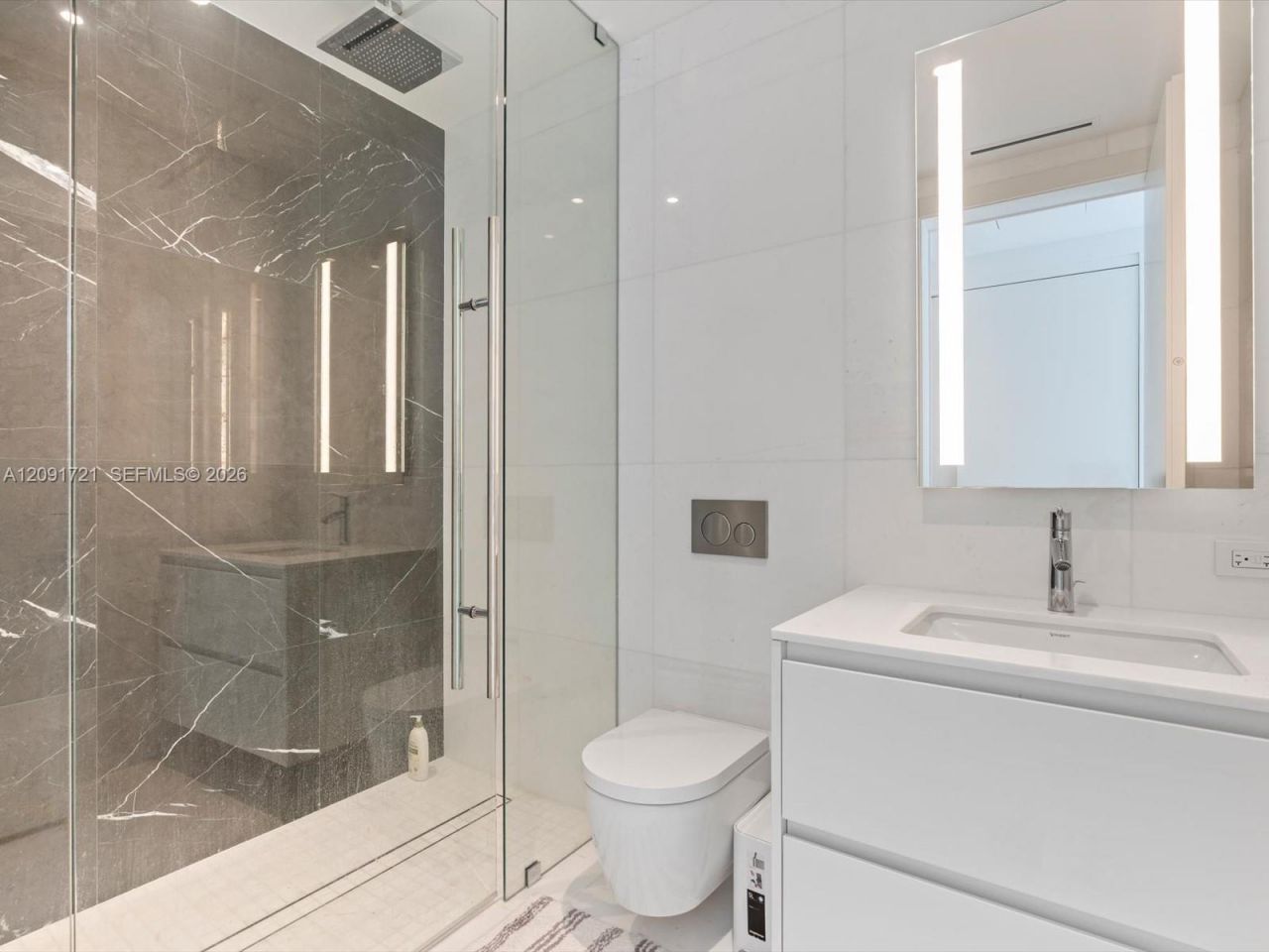 300 Biscayne Boulevard Way , Unit 3304C, Miami, FL 33131 Photo