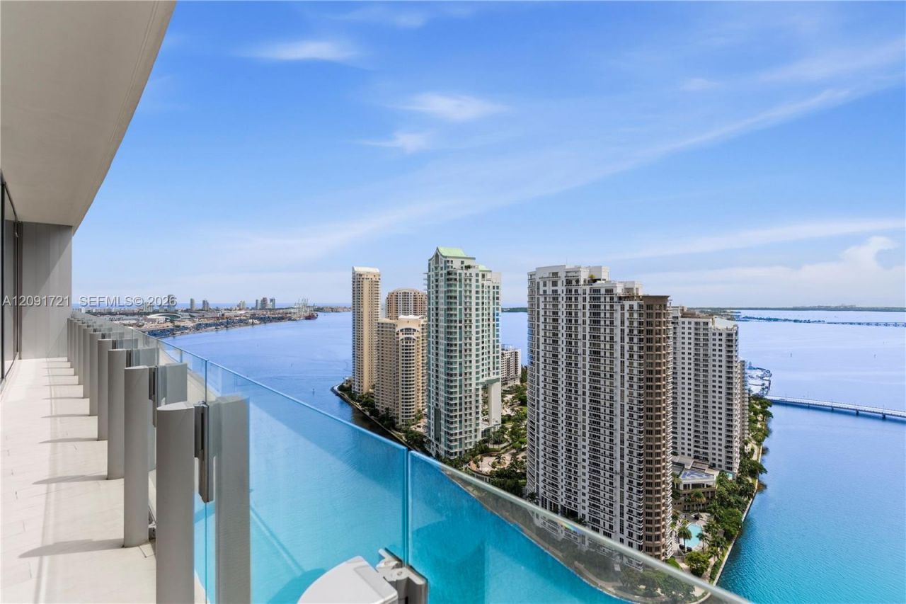 300 Biscayne Boulevard Way , Unit 3304C, Miami, FL 33131 Photo