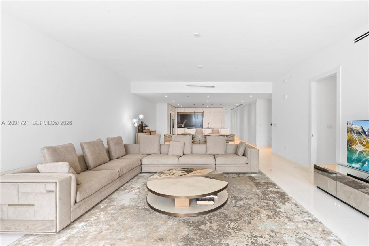 300 Biscayne Boulevard Way , Unit 3304C, Miami, FL 33131 Photo