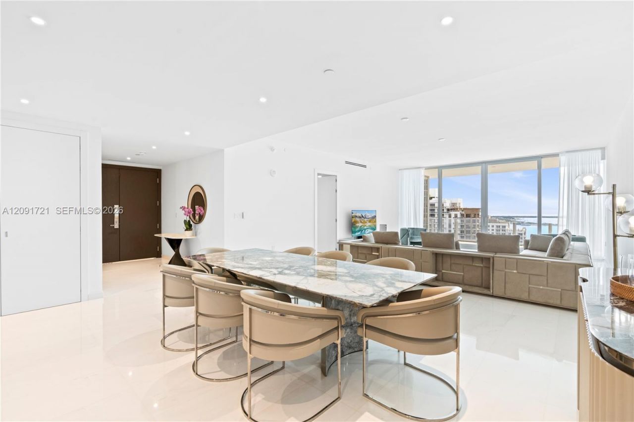 300 Biscayne Boulevard Way , Unit 3304C, Miami, FL 33131 Photo