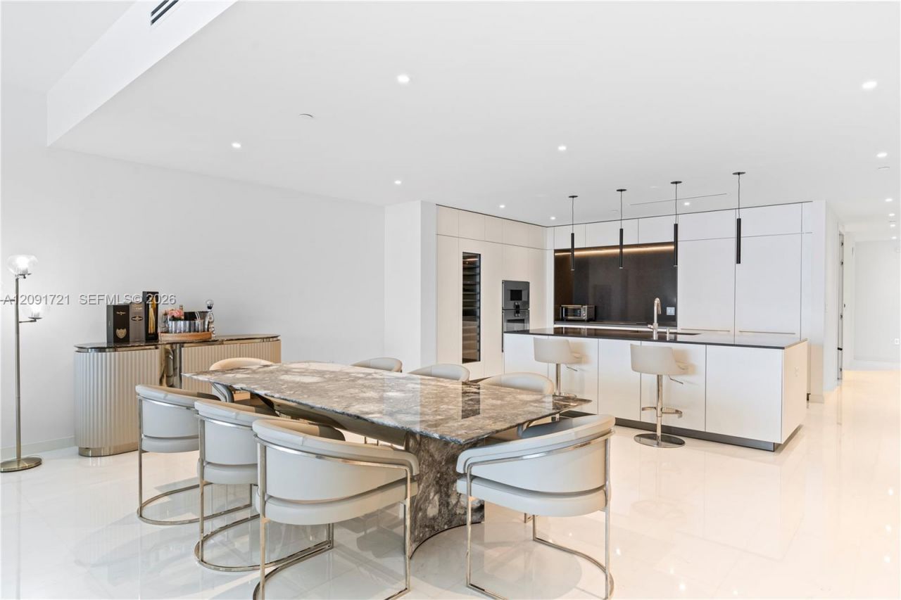 300 Biscayne Boulevard Way , Unit 3304C, Miami, FL 33131 Photo