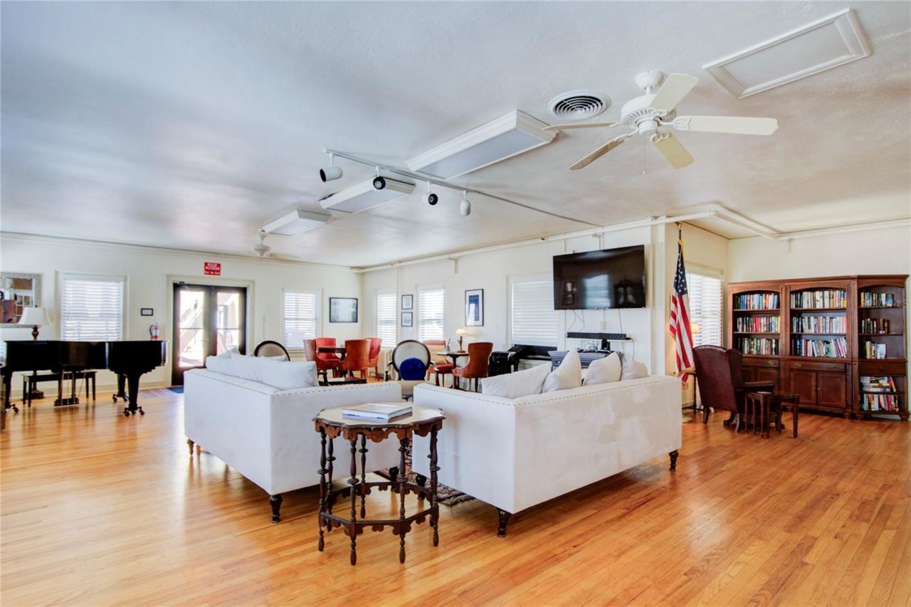 130 4th Avenue N, Unit 502, Saint Petersburg, FL 33701 Photo
