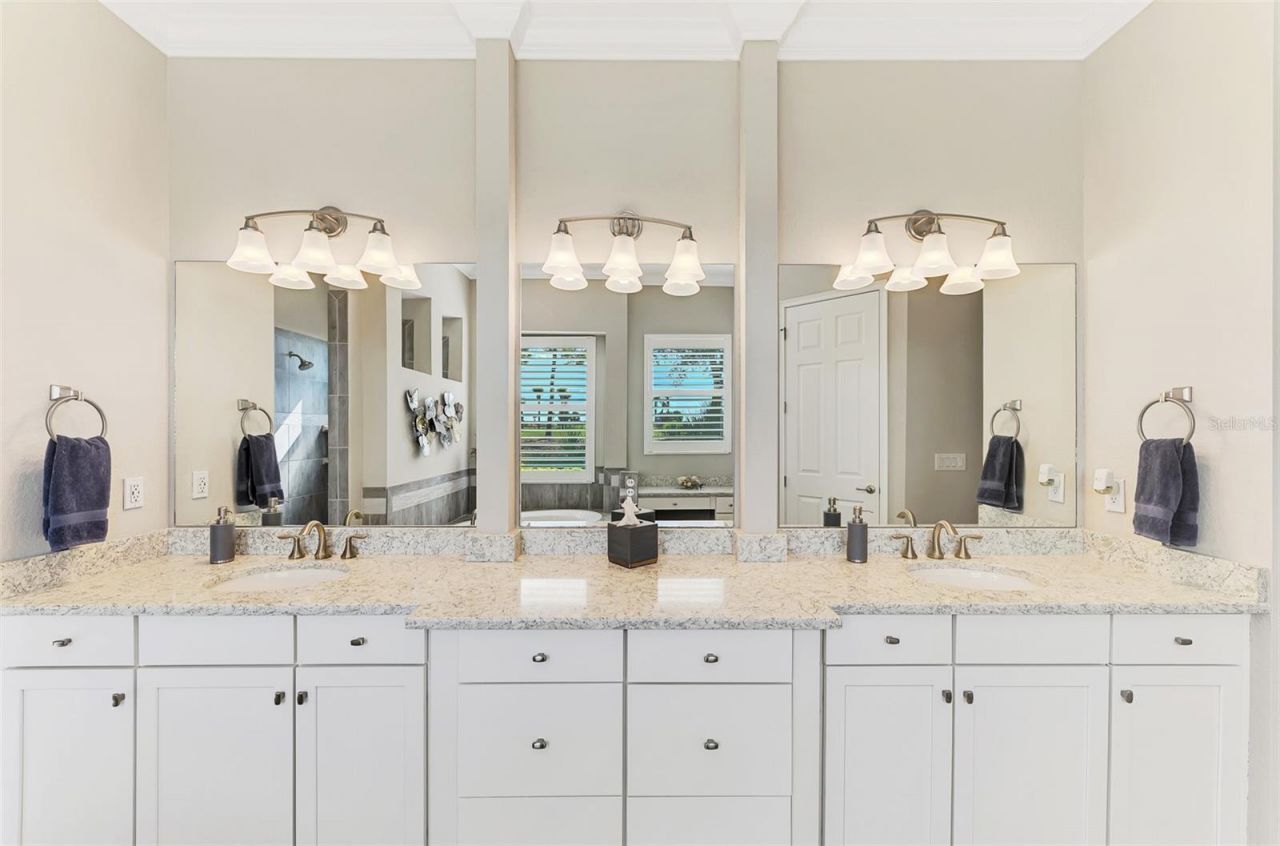 10800 Whisk Fern Drive, Venice, FL 34293 Photo