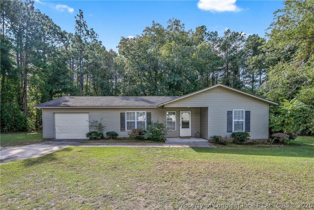 126 Sarah Lane, Fayetteville, NC 28306 Main Photo