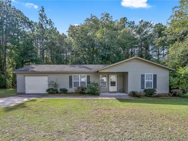 126 Sarah Lane, Fayetteville, NC 28306