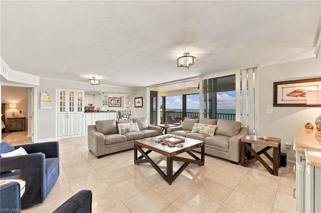 9653 Gulf Shore Dr , Unit 502, Naples, FL 34108 Photo