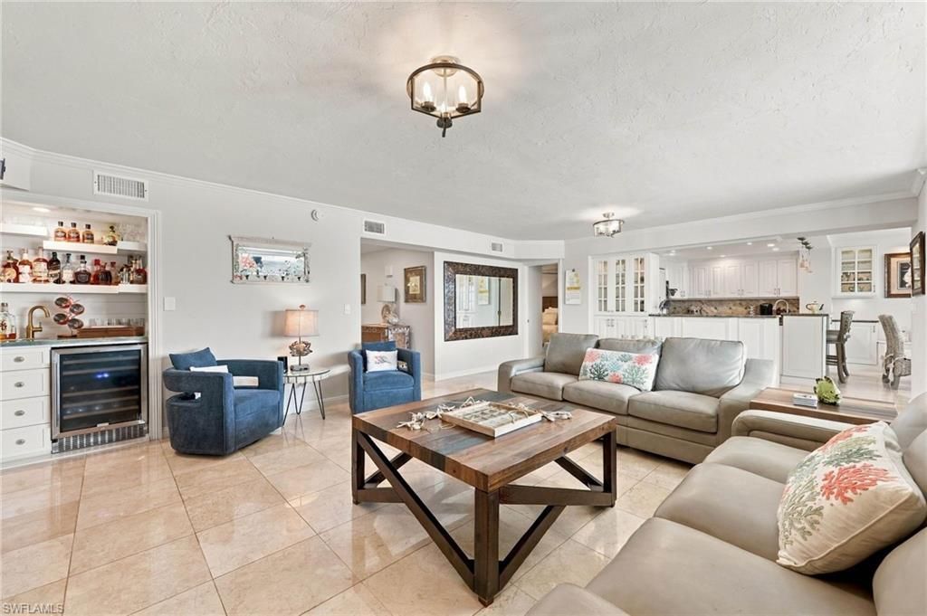 9653 Gulf Shore Dr , Unit 502, Naples, FL 34108 Photo