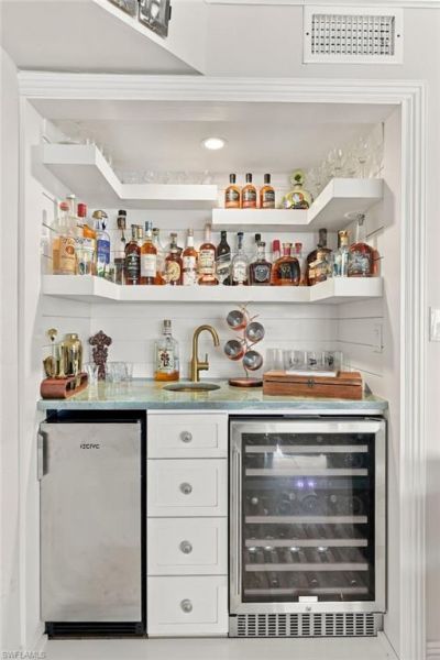 9653 Gulf Shore Dr , Unit 502, Naples, FL 34108 Photo