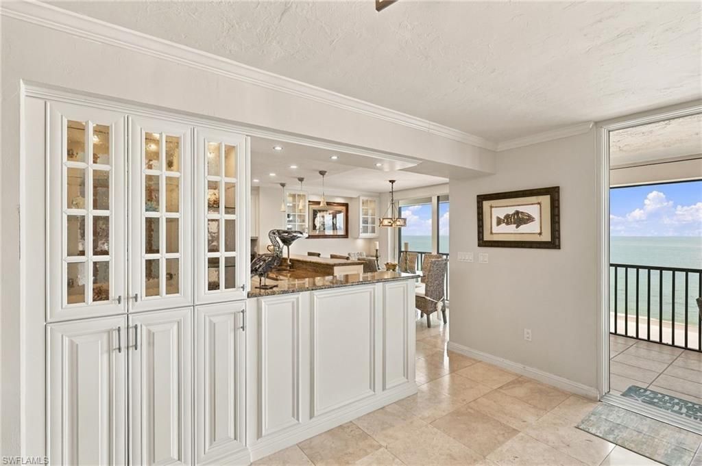9653 Gulf Shore Dr , Unit 502, Naples, FL 34108 Photo