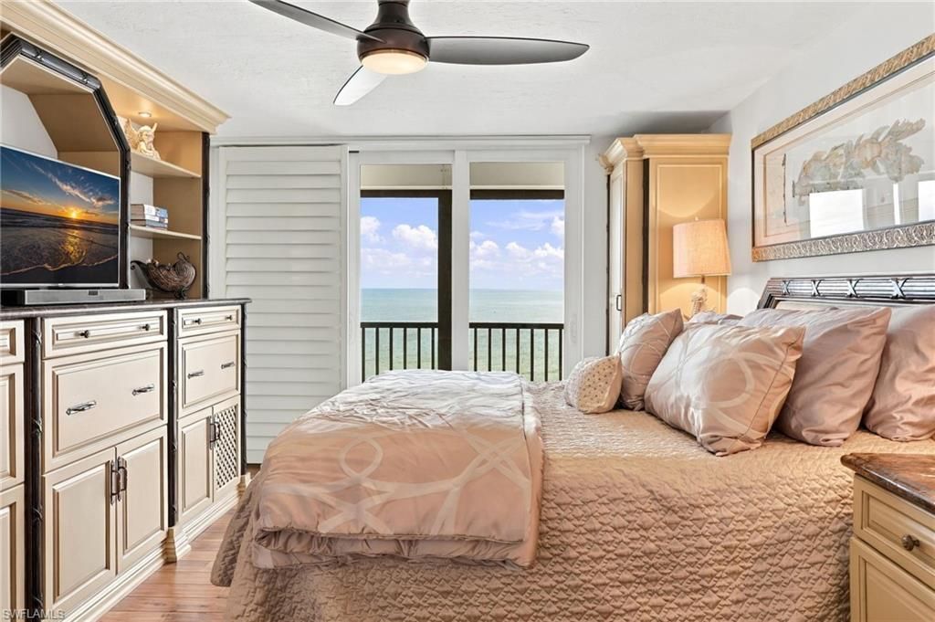 9653 Gulf Shore Dr , Unit 502, Naples, FL 34108 Photo