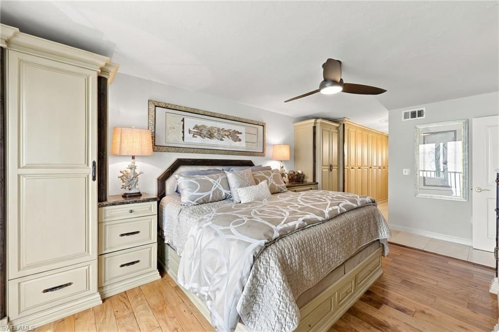 9653 Gulf Shore Dr , Unit 502, Naples, FL 34108 Photo