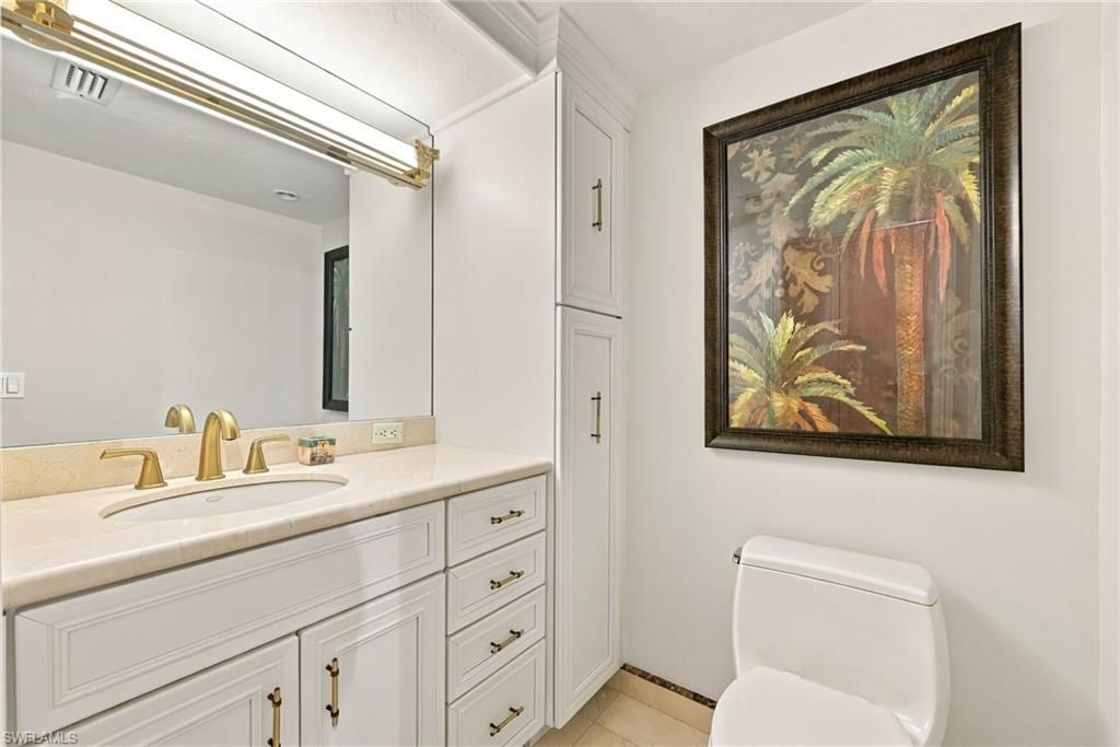 9653 Gulf Shore Dr , Unit 502, Naples, FL 34108 Photo