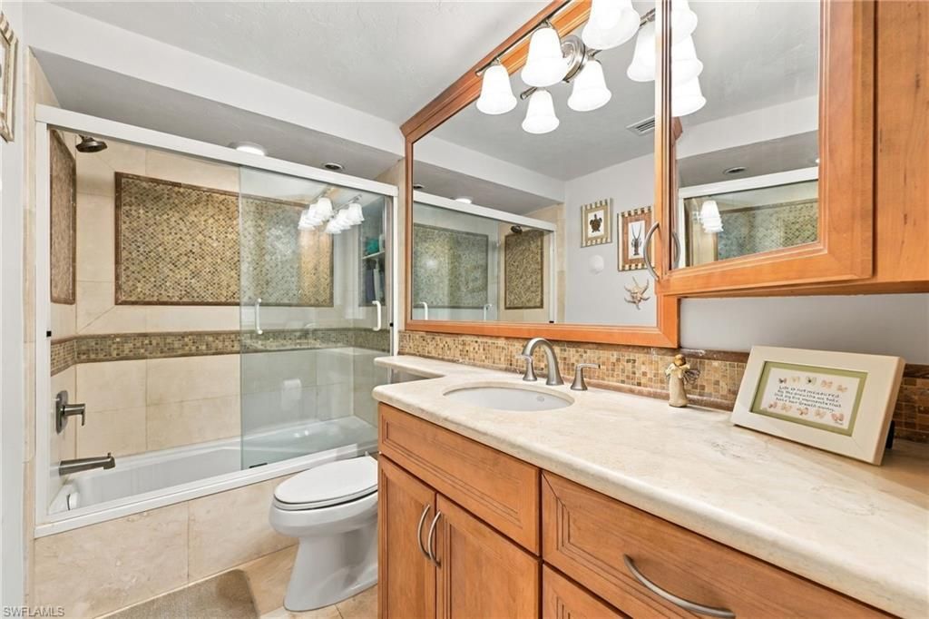 9653 Gulf Shore Dr , Unit 502, Naples, FL 34108 Photo