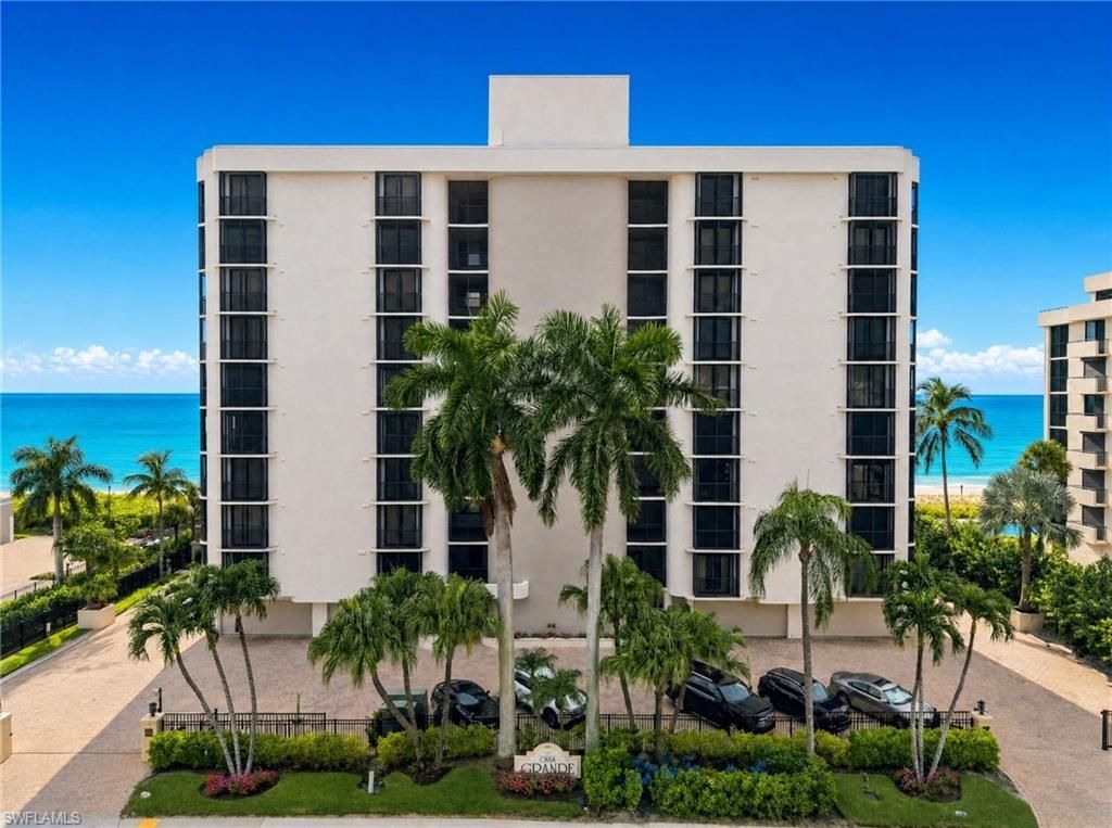 9653 Gulf Shore Dr , Unit 502, Naples, FL 34108 Photo