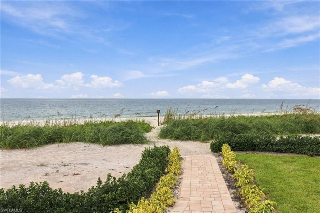 9653 Gulf Shore Dr , Unit 502, Naples, FL 34108 Photo