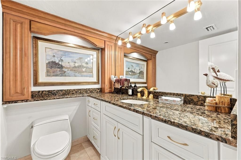 9653 Gulf Shore Dr , Unit 502, Naples, FL 34108 Photo