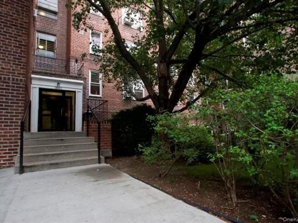 39-40 52nd Street, Unit 2E, Woodside, NY 11377