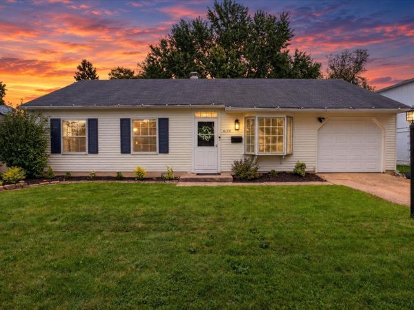 4122 Manor Drive, South Bend, IN 46614