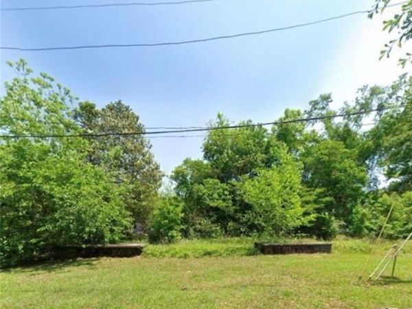 916 Smith Avenue , Mobile, AL 36610