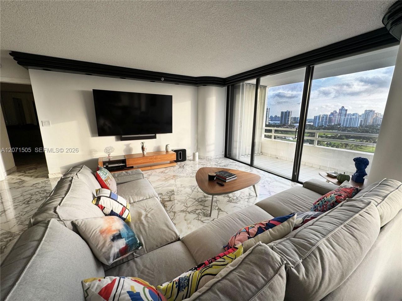 20355 NE 34th Ct , Unit 2027, Aventura, FL 33180 Photo