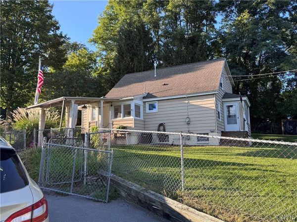 106 Edgeworth Avenue , Syracuse, NY 13219