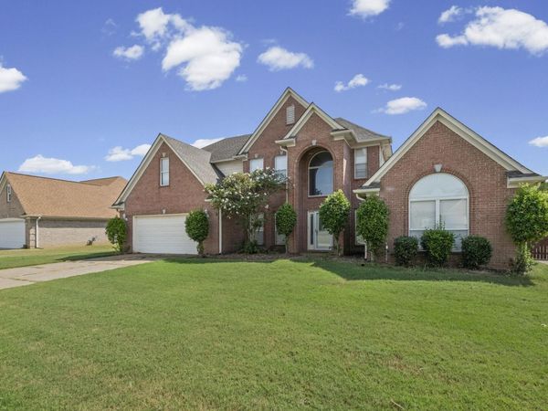 71 W GRAND HEIGHTS AVE, Memphis, TN 38109