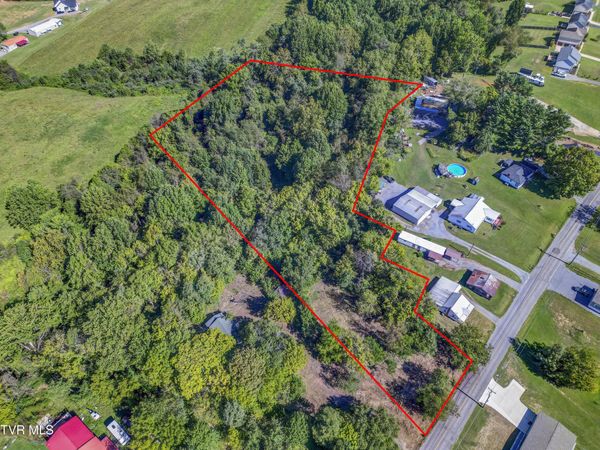 213 Valley Pike Road, Bristol, TN 37620