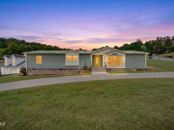 105 Dale View Drive, Blountville, TN 37617