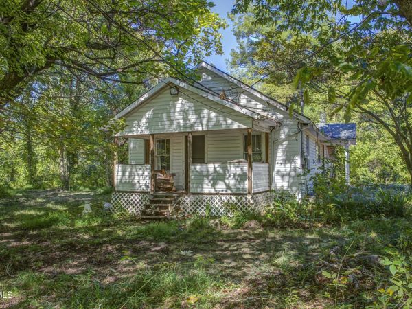 205 Valley Pike Road, Bristol, TN 37620