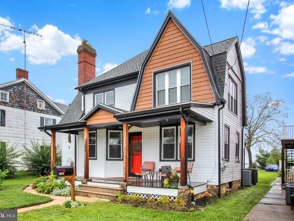 1204 BROADWAY, HANOVER, PA 17331