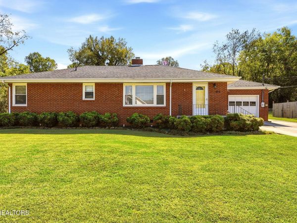 1154 Mayflower Rd, Kingston, TN 37763