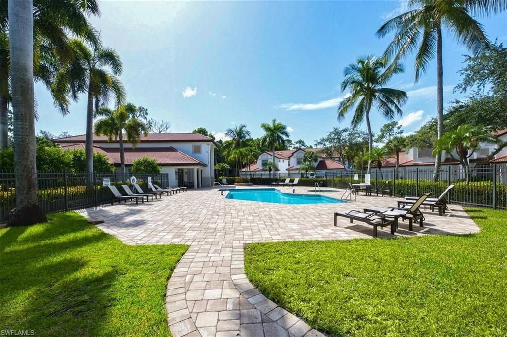 2165 Hawksridge Dr , Unit 1303, Naples, FL 34105 Photo