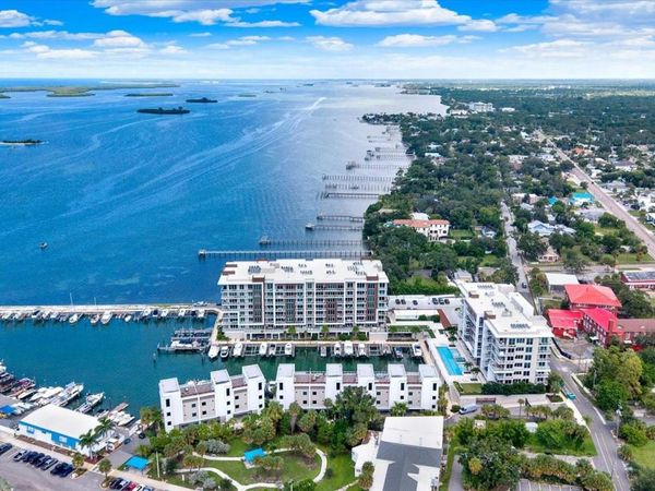 900 N OSCEOLA AVENUE , Unit 401, CLEARWATER, FL 33755