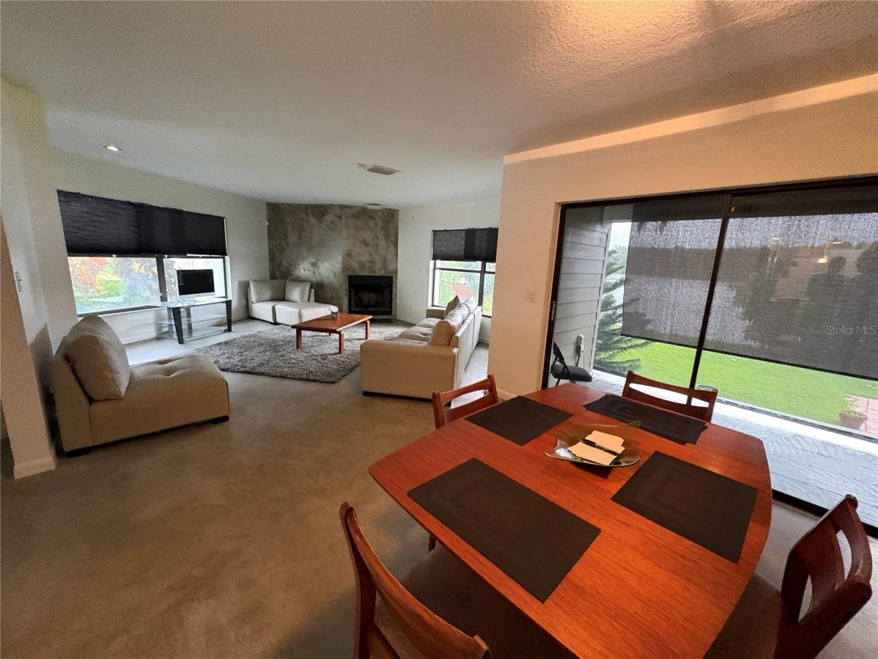 4223 E Riverhills Drive, Tampa, FL 33617 Photo