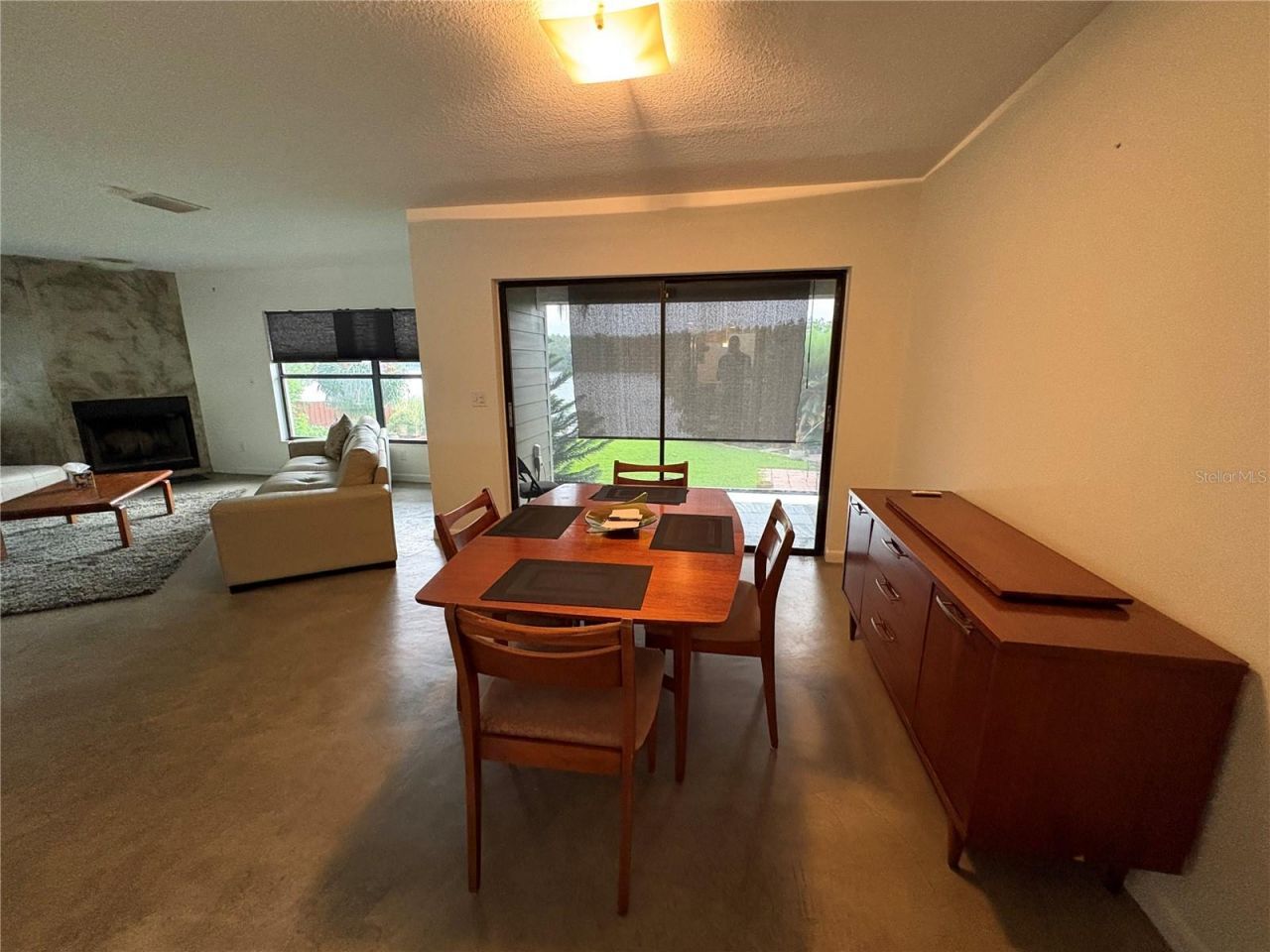 4223 E Riverhills Drive, Tampa, FL 33617 Photo