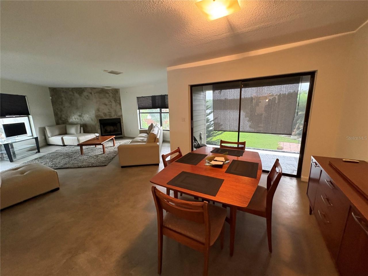 4223 E Riverhills Drive, Tampa, FL 33617 Photo