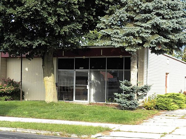 1115 S 9th St, Manitowoc, WI 54220