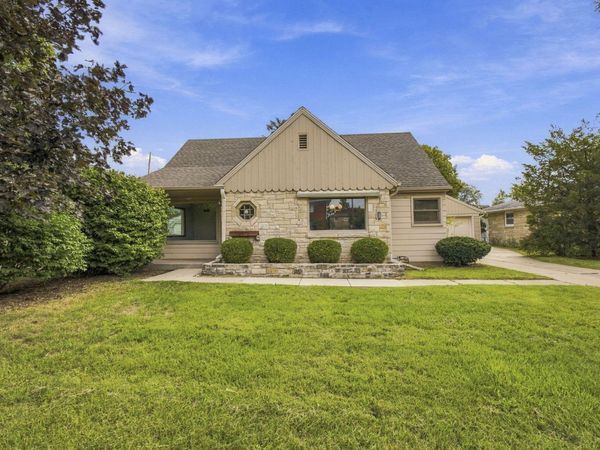 5544 N 26th St, Milwaukee, WI 53209