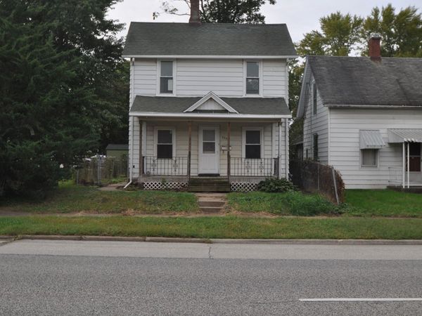 2520 4th Avenue , Moline, IL 61265